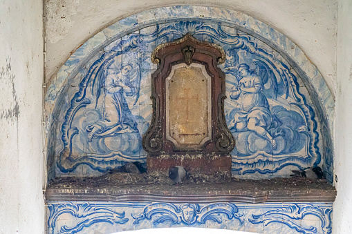 Pancarlik Kilisesi is most important and interesting, a monastic church housed inside a group of rocks.\nThe ceiling of the church is still completely covered with frescoes.