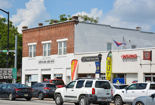 Foley, Alabama, 2023: A busy street and historic buildings are a part of Foley, Alabama's historic district.