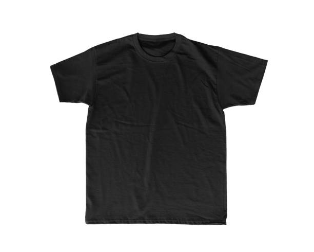 T-shirt nera isolata su bianco - foto stock