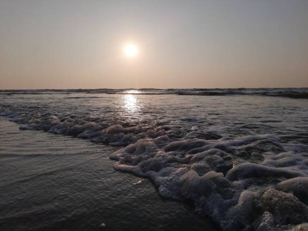 istock A waves crashing on the beach 1501787171