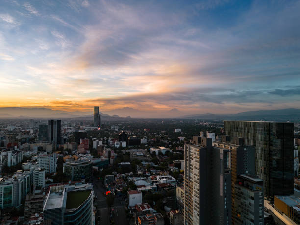 istock Cityscape at sunrise 1501985581