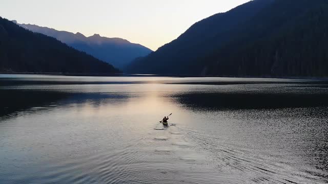 Sunrise Kayaking Over Kachess Lake Washington