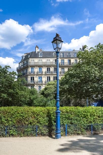 parigi, edificio antico, con un lampione - théâtre du châtelet foto e immagini stock