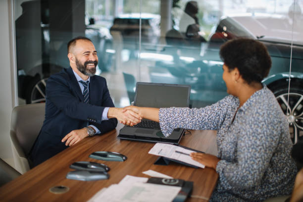 istock closing the deal 1502568651