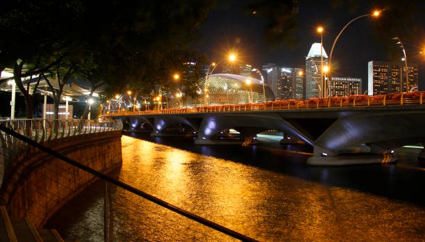 istock Evening light in the City 1502758889