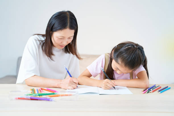 istock Parent and child playing and drawing 1502853761