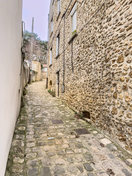istock Hidden Gem of France: Exploring the Picturesque Streets of Chevreuse 1502854922