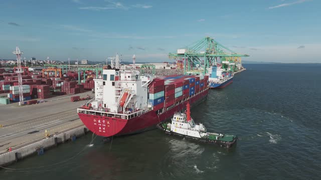 container sea port terminal