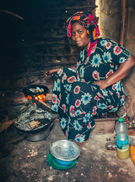 istock traditional food preparing in africa 1502916228