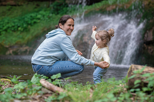 Family enjoys spring in nature.