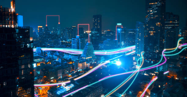 inteligentne miasto z linią prędkości świecącą smugą światła otacza miasto. koncepcja technologii połączeń dużych zbiorów danych. - network security flash zdjęcia i obrazy z banku zdjęć