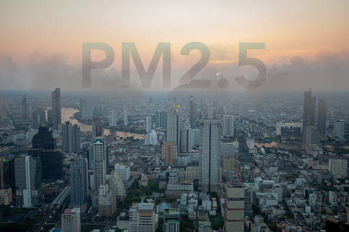 Contaminación del aire PM2.5 en Bangkok, neblina y niebla insalubres photo