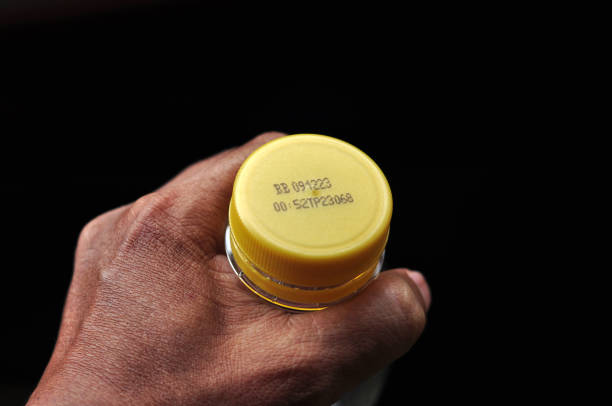 istock Expiry date written on bottle cap 1503223634