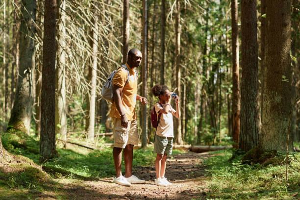 istock Dad travelling together with daughter 1503225244