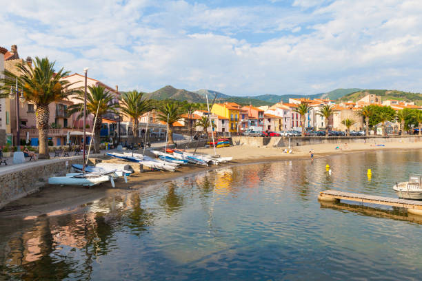 Collioure, France Beach and small marina of Port d'Avall in Collioure, Department Languedoc-Roussillon. collioure stock pictures, royalty-free photos & images