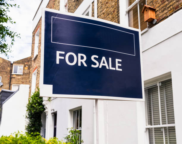 istock For Sale sign in London 1503330717