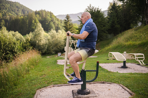 Fitness equipment for outdoor workout is suitable for recreation for people of all ages