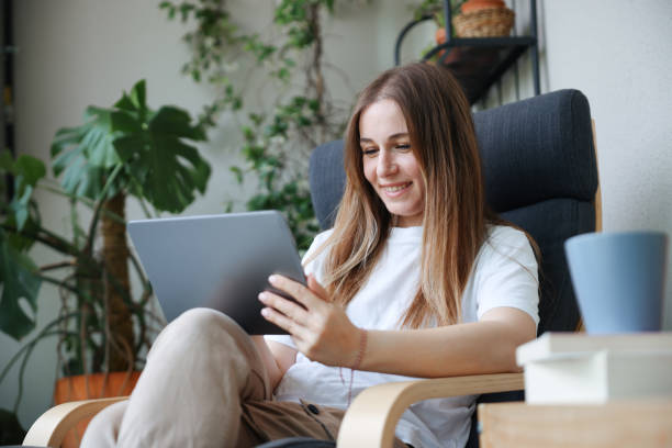 istock Young women looking at digital tablet 1503379064