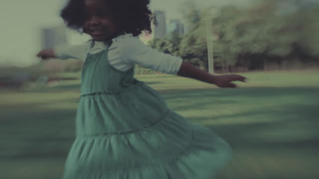 Nature , African girl spinning