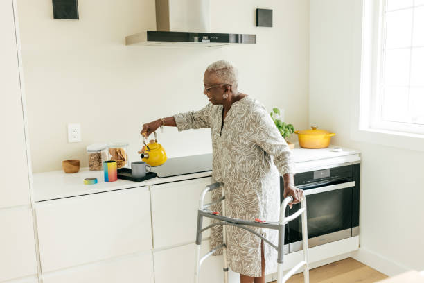 istock Senior women making a tea 1503398437