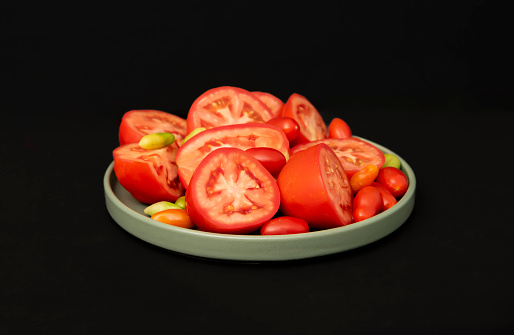 Fresh tomatoes, Tomato, Set of fresh whole and sliced tomatoes