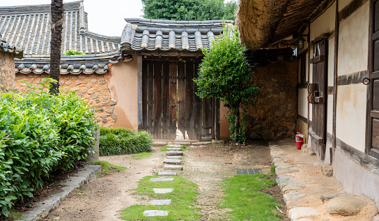 The gate and front yard of a traditional Korean hanok (June 27, 2023, Nampa Old House, Naju-si, Naju-si, Jeollanam-do, Korea)