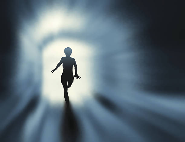 ilustraciones, imágenes clip art, dibujos animados e iconos de stock de túnel de ejecución - escapar