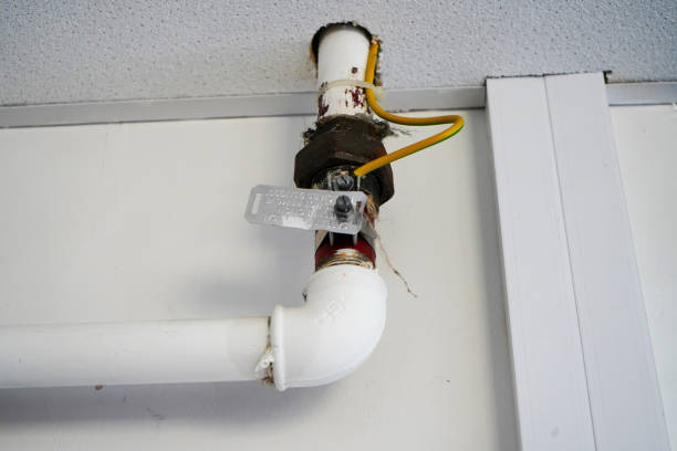 istock Close up of pipes and valves 1503839520