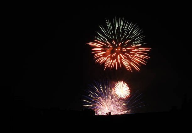 istock Fuegos artificiales en la ciudad 1503899597