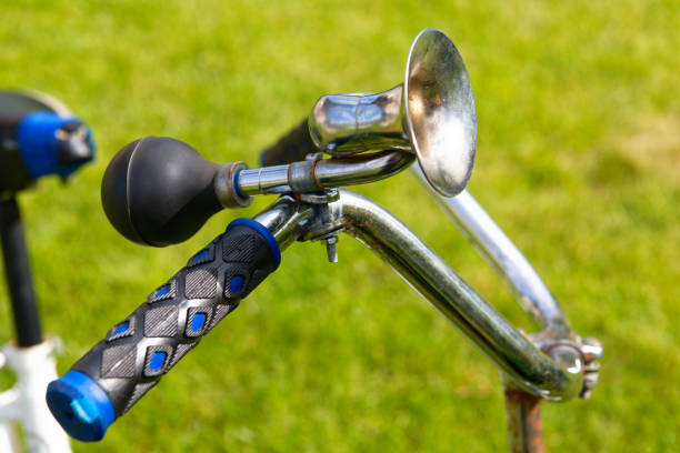istock Vintage bicycle horn on handlebar 1504078684