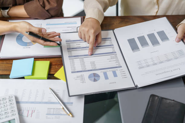 istock Business People brainstorming Meeting Design Ideas use post it notes to share idea professional investor start up project business brainstorming planning in office 1504129551