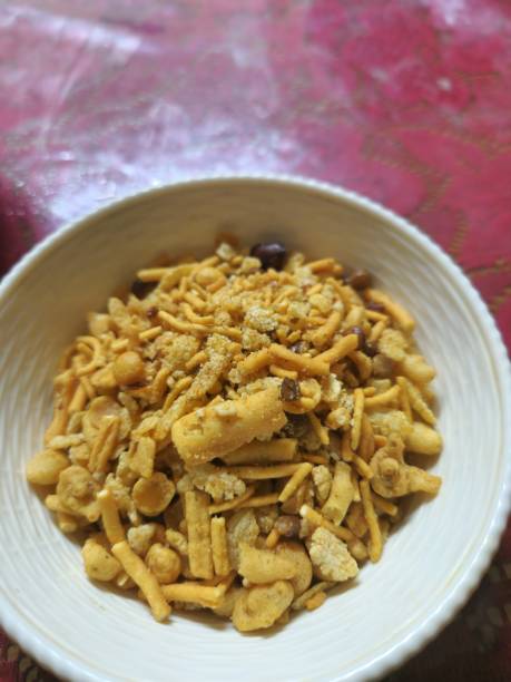 istock Crunchy Fried gram salted and spiced in a bowl. 1504177009