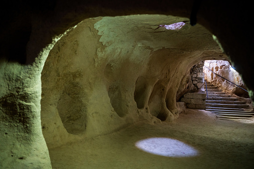 La ciudad subterránea de Derinkuyu es una antigua ciudad cueva de varios niveles photo