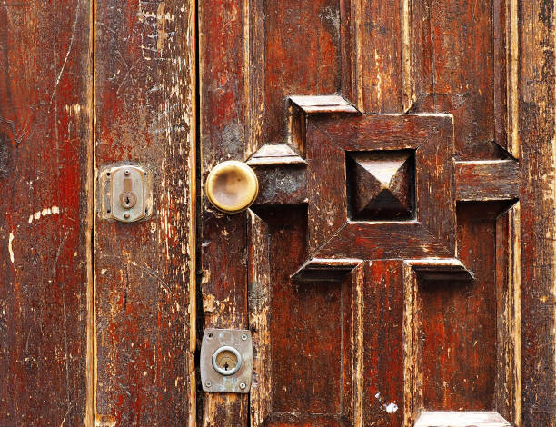 istock Old wooden door 1504502275