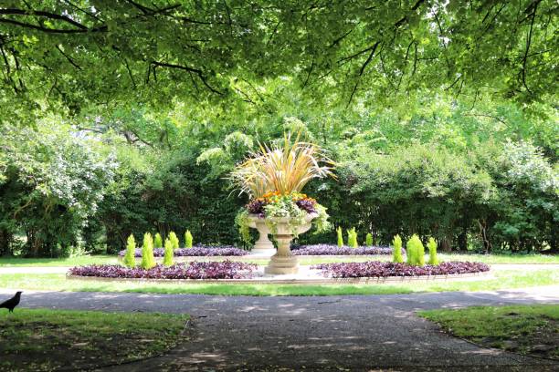 istock Garden in Regent Park, London 1504504459