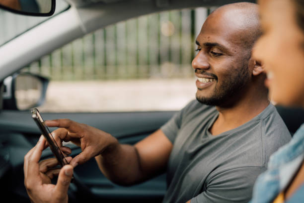 istock Planning the route on the smartphone 1504782206