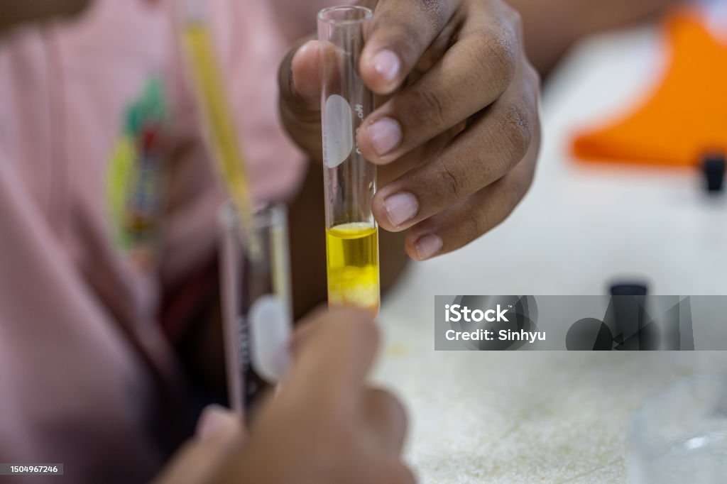 Sample Extraction Lab Solvent Extraction System For Samples In The Laboratory Stock Photo ...