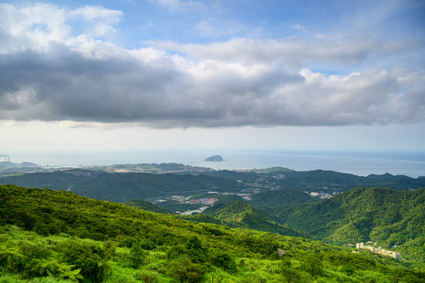 istock Fast moving clouds over the mountain tops. 1504986915