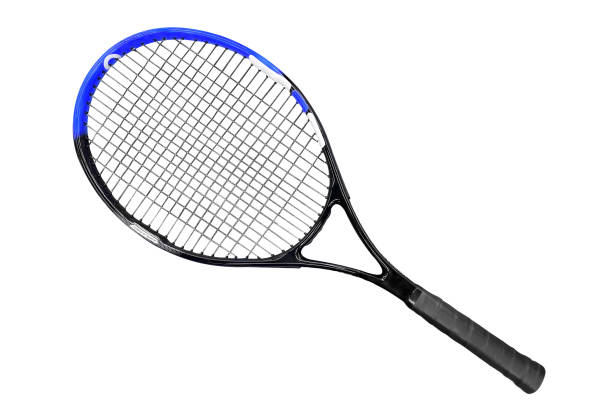 raquette de tennis isolée sur fond blanc. - tennis racket ball isolated photos et images de collection