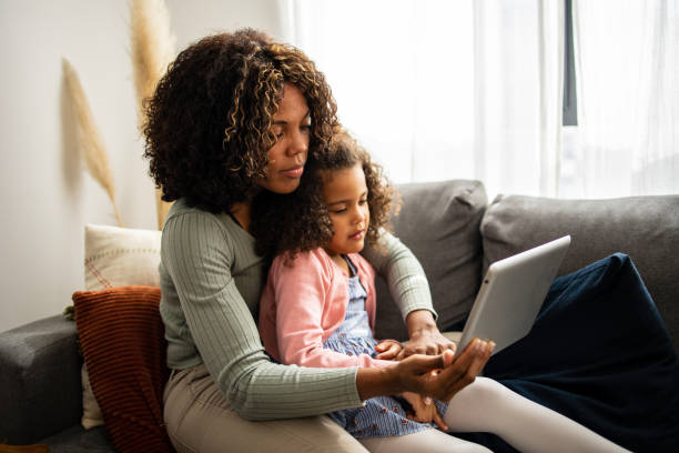 istock Using digital tablet to watch videos online 1505322242
