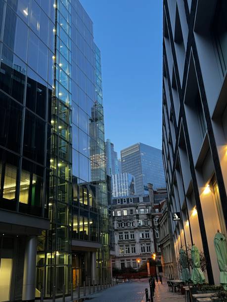 istock London city skyline from the ground 1505346210
