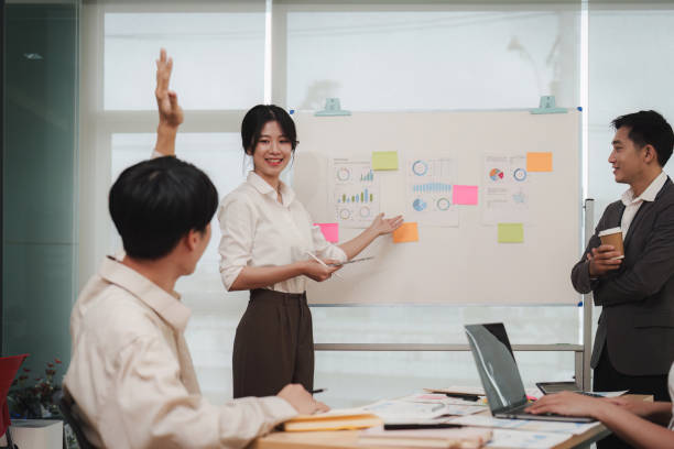 istock Professional Business people and Leadership and Teamwork and marketing strategy planning in the corporate 1505360708