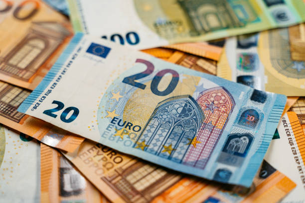 istock Twenty EURO Banknote On a Pile 1505417698
