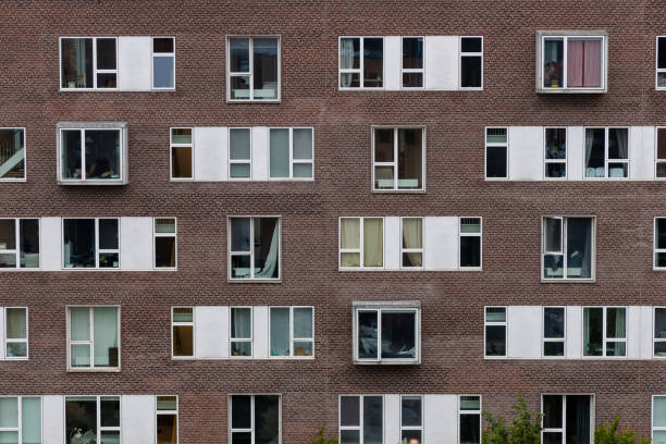 住宅ビル  - apartment sky housing project building exterior ストックフォトと画像