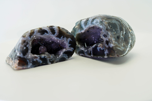 Agate, agate geode is a non-uniformly used term from geology and mineralogy