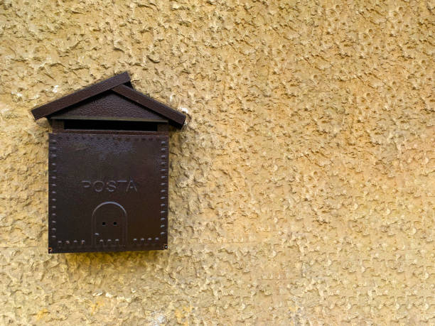 istock Mailbox on the wall of an old house 1506000574