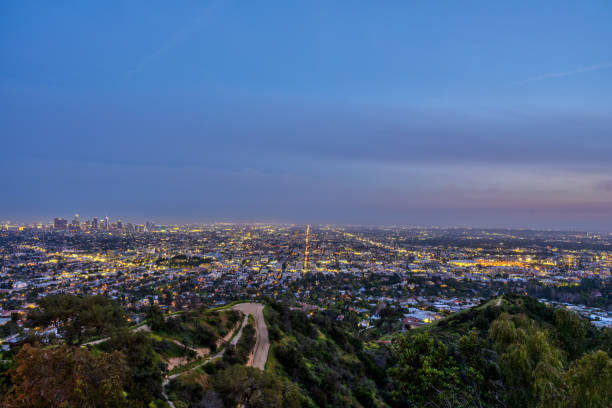 istock Endless Los Angeles at dusk 1506550590