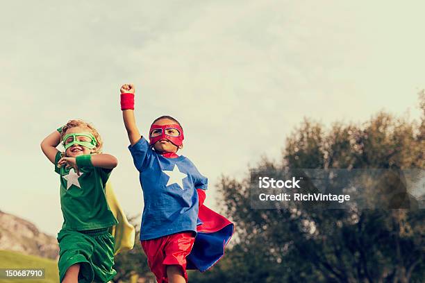 Jest Super - zdjęcia stockowe i więcej obrazów Dziecko - Dziecko, Superbohater, Praca zespołowa