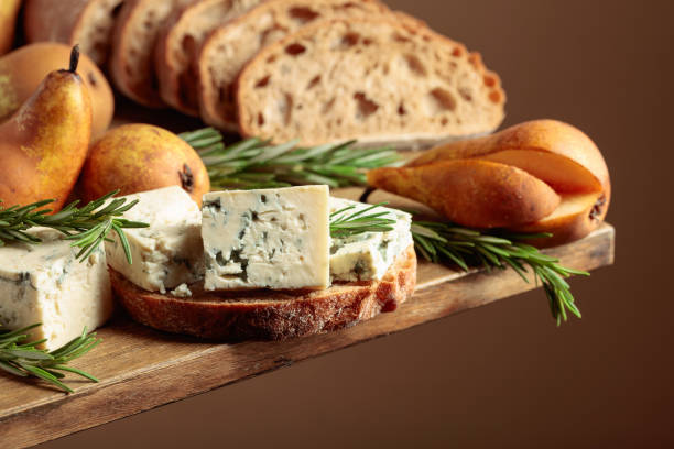 istock Blue cheese, pears, and rosemary. 1506955388