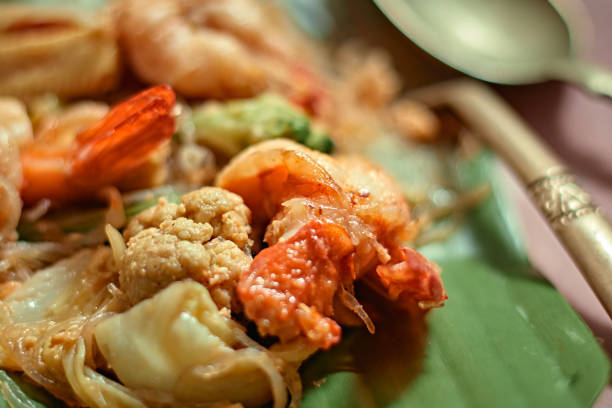 istock Stir Fried Glass Noodles with Prawn 1507014250